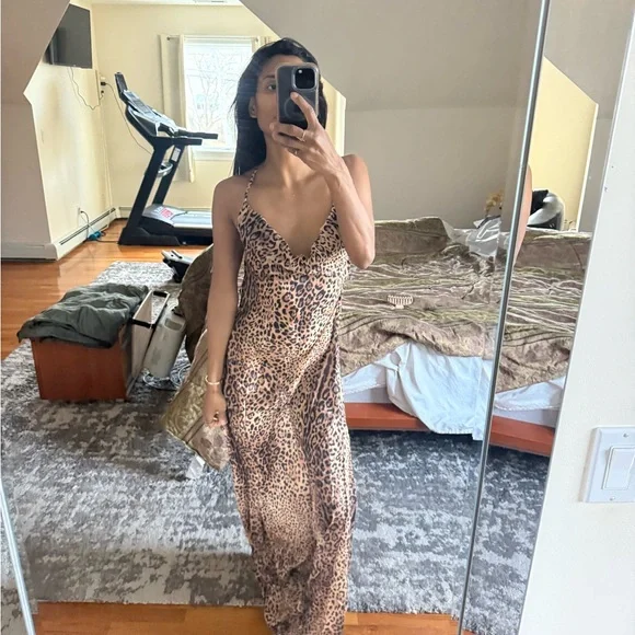 KOIR Elegant Leopard Print Maxi Dress Ronny kobo Like - Picture 7 of 7